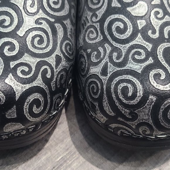 Silver Spiral Sanita/Dansko Clogs - Picture 2 of 5